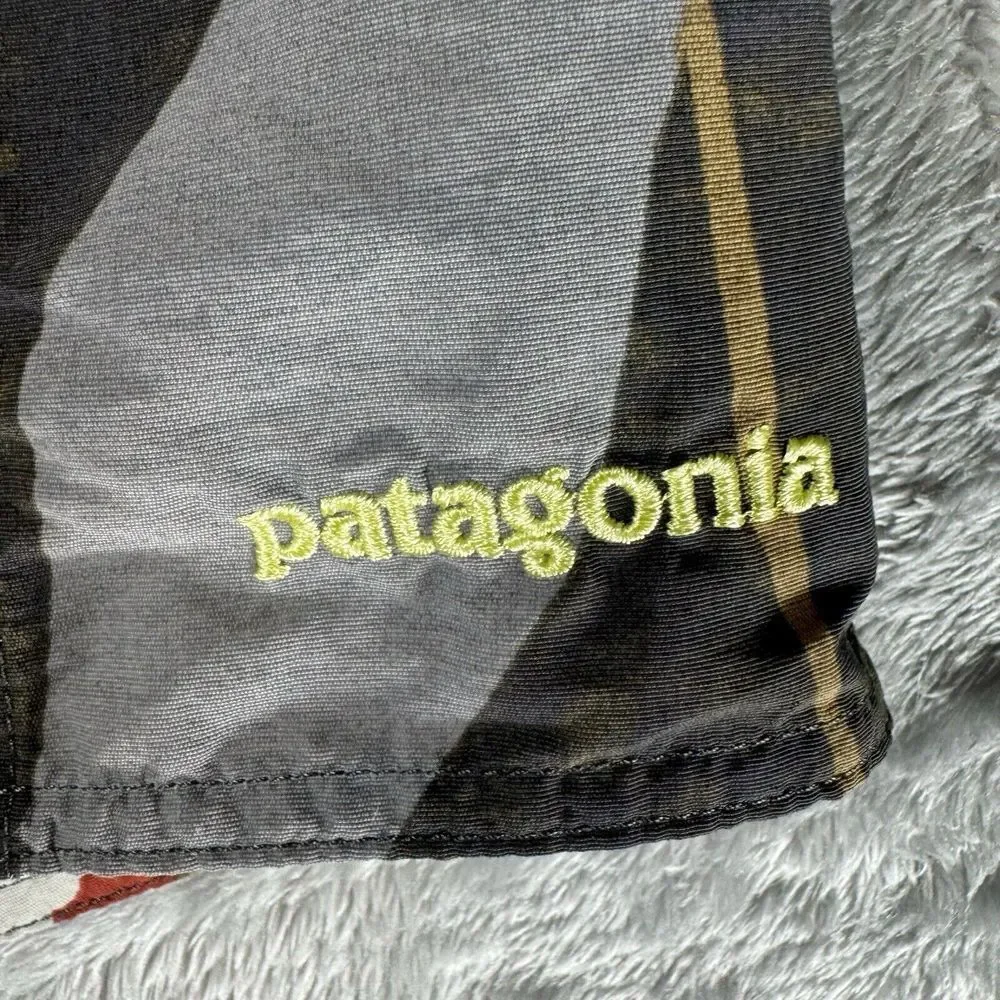 PATAGONIA Wavefarer‎ Shorts Men's 32 Floral Drawstring Board Swim